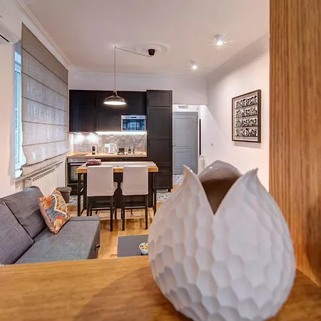 Miss Sunshine 4* * Belgrad